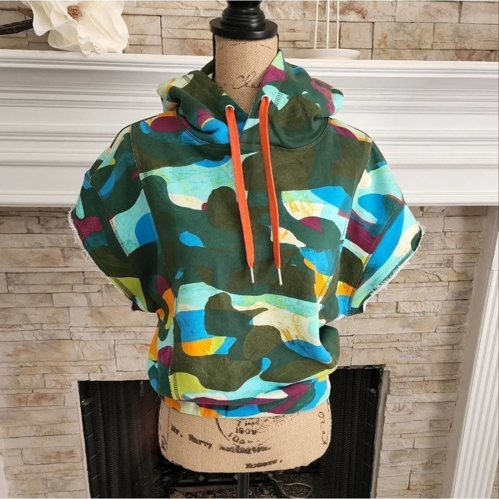 JUICY Couture abstract camo sweatshirt hoodie size XS NEW!!!